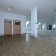 Lokal na sprzedaż