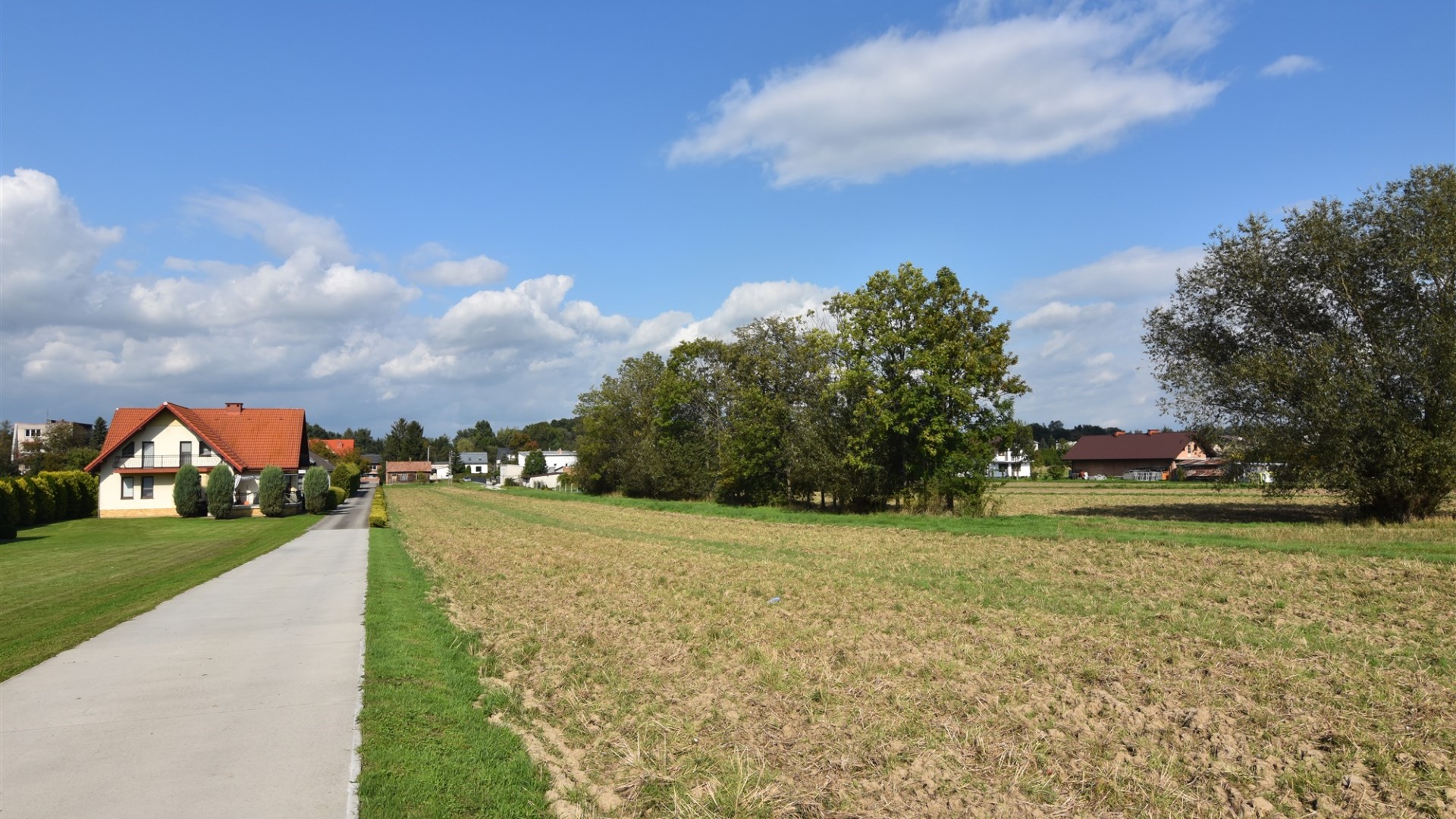 Działka na sprzedaż